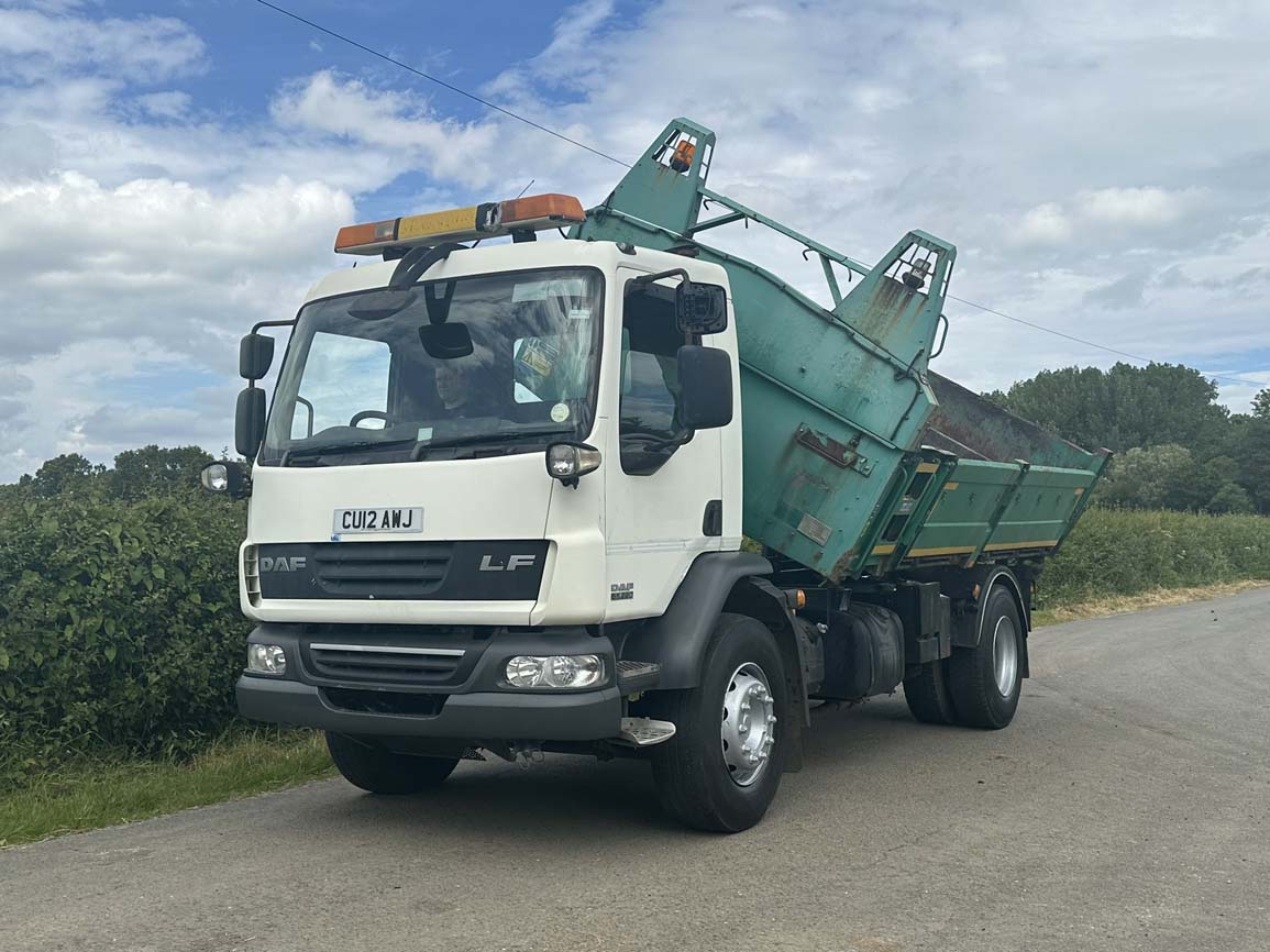 DAF LF 55 220 4 X 2 Three Way Tipper - CU12AWJ