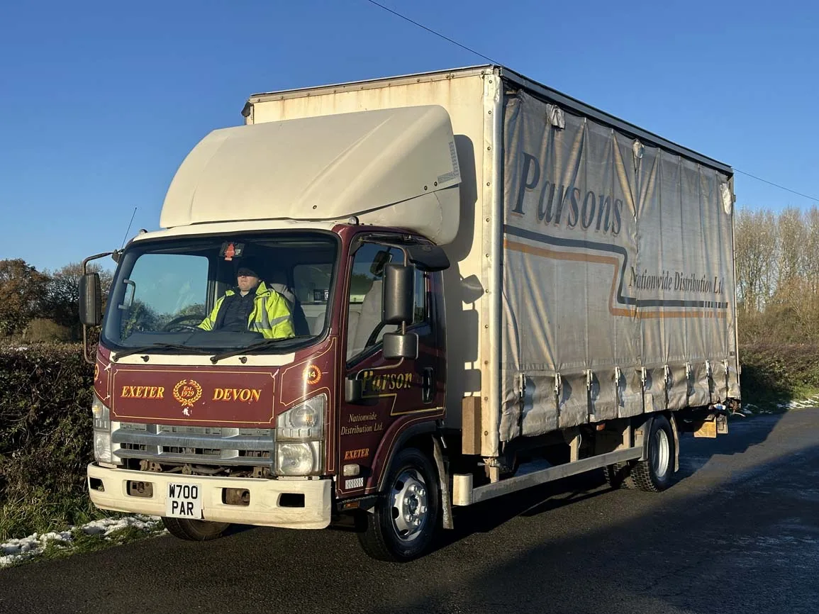 Isuzu N75 190 4 X 2 Curtainsider - W700PAR