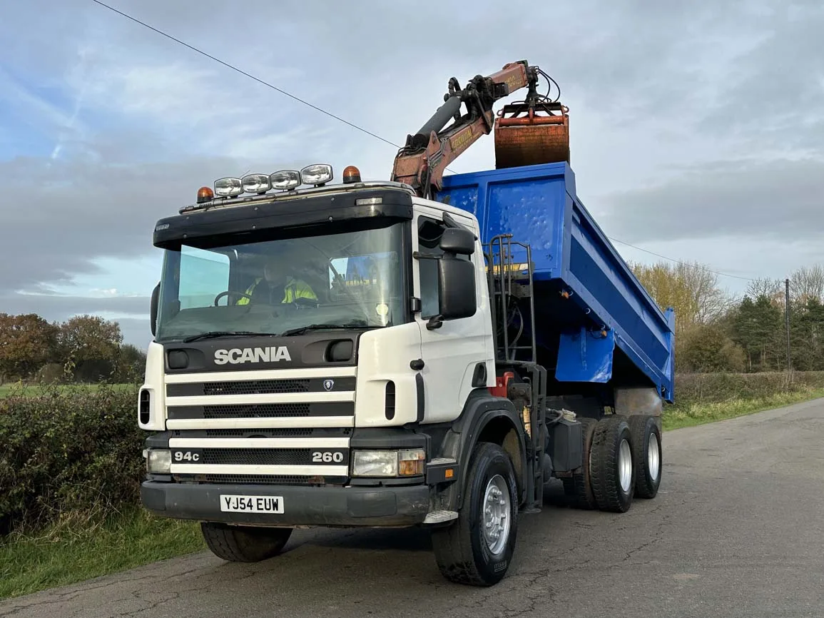 Scania 94 260 6 X 4 Tipper with Epsilon Grab - YJ54EUW