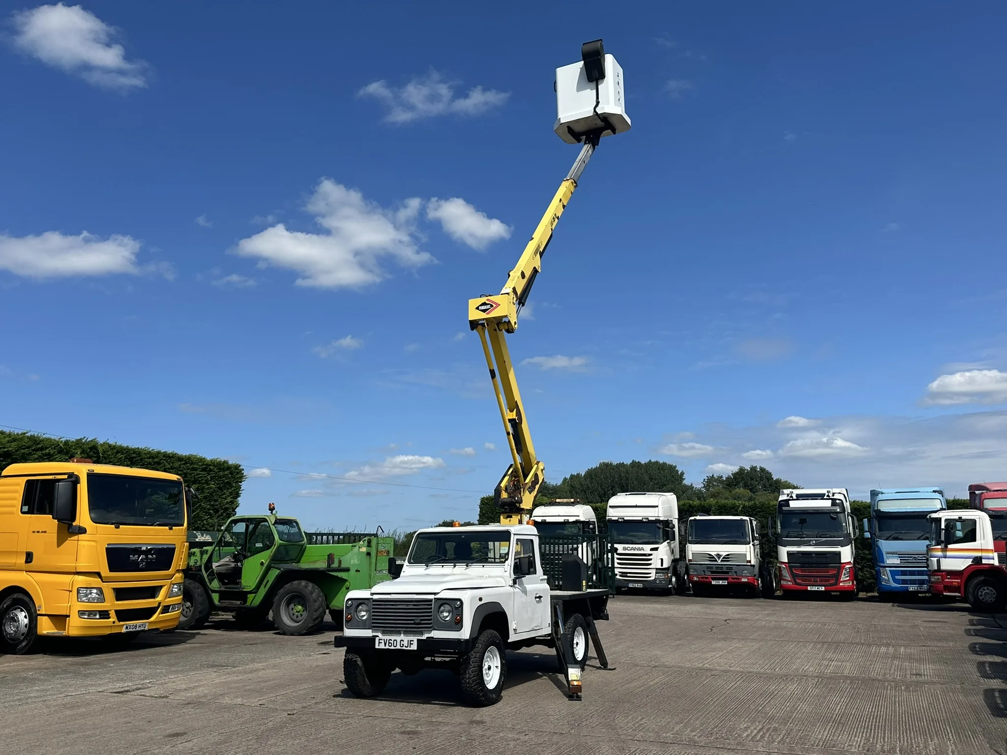 Land Rover Defender 110 Access Platform 4 X 4 - FV60GJF