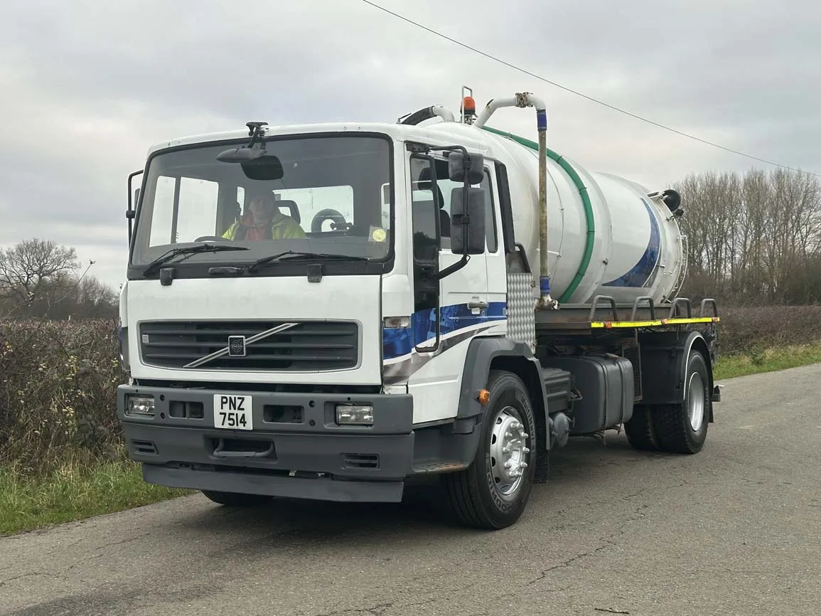 Volvo FL6 4 X 2 Vacuum/Jetting Tanker - PNZ7514