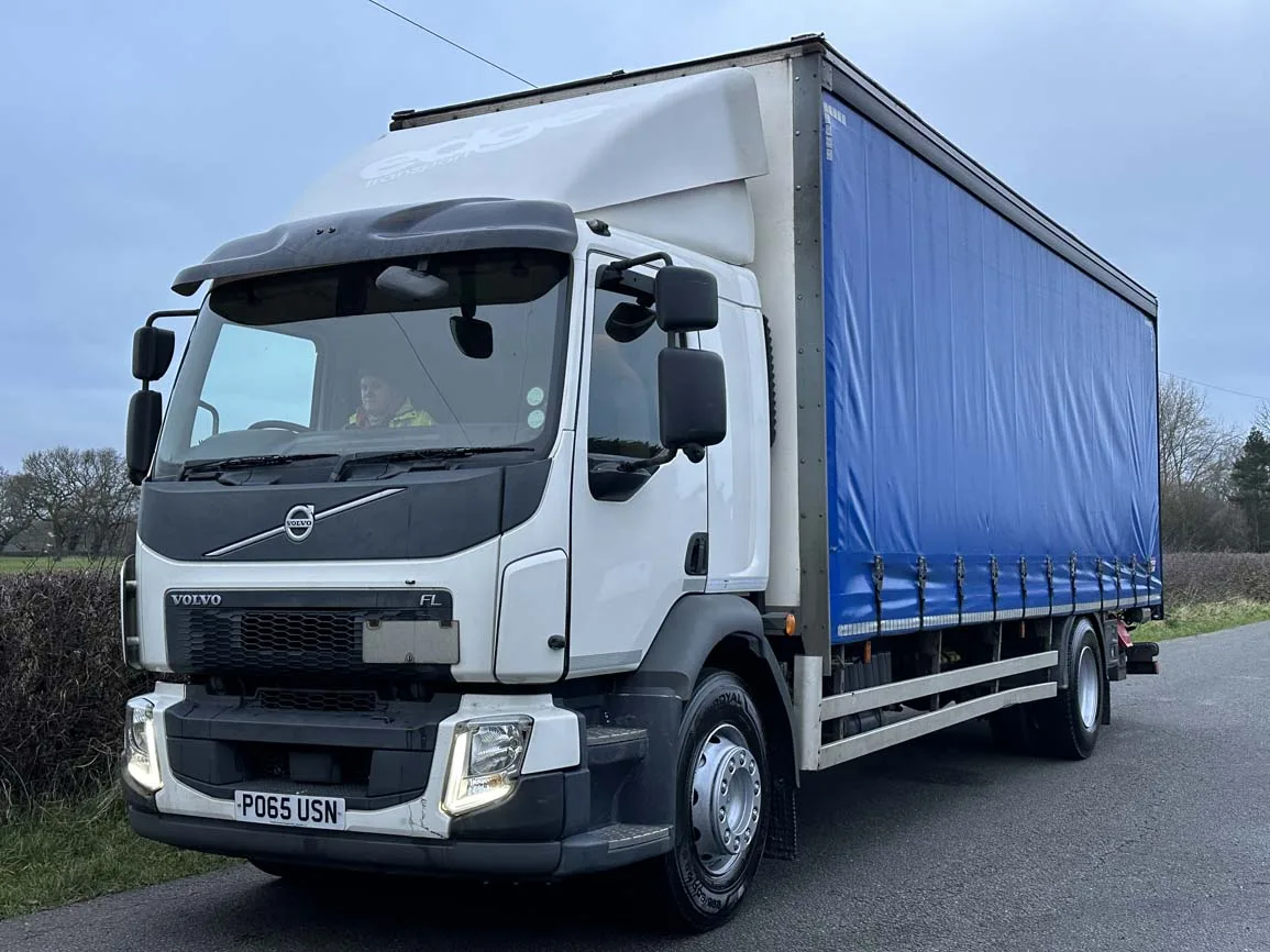 Volvo FL7 250 4 X 2 Curtainsider - PO65USN