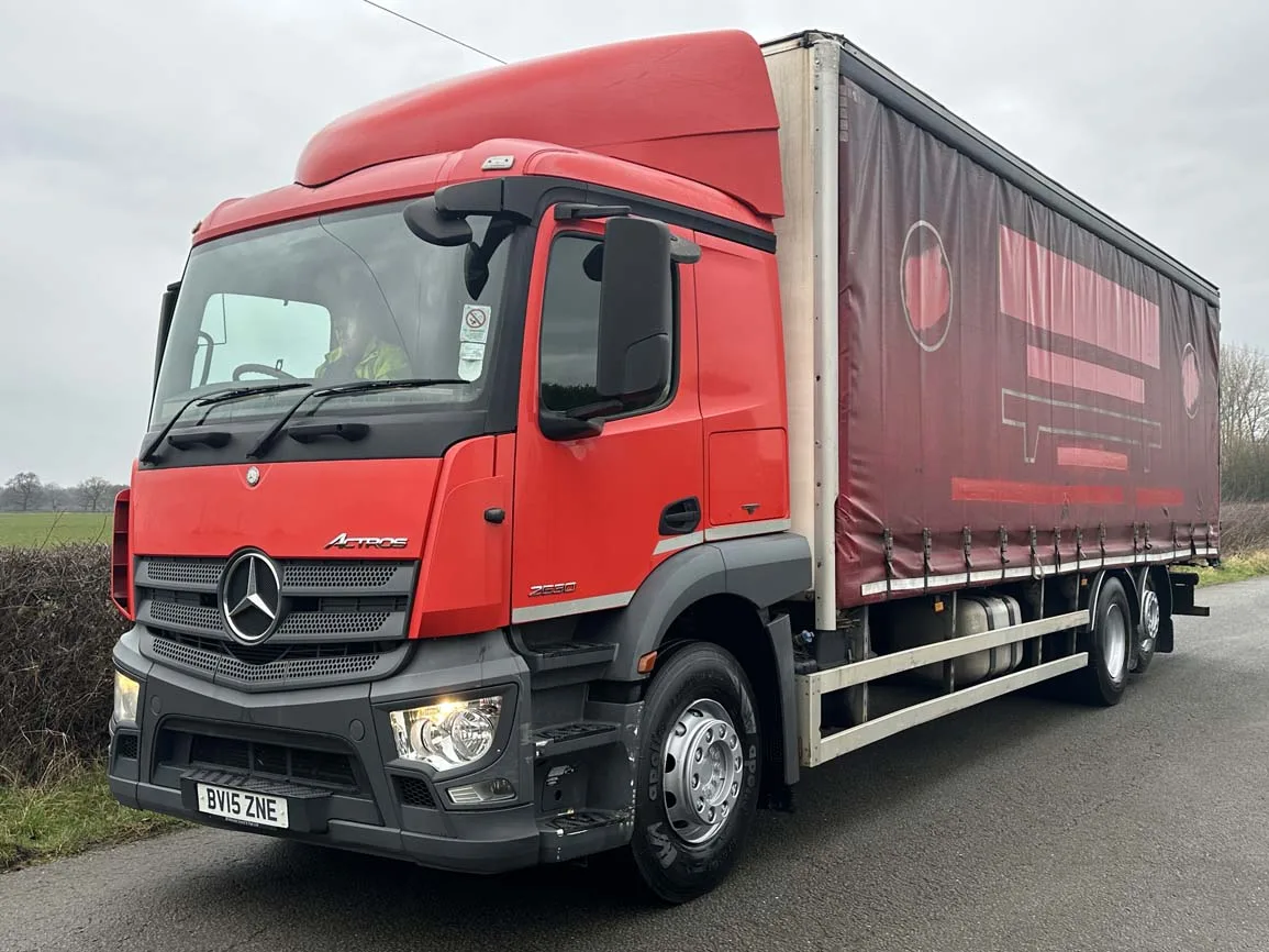 Mercedes Benz Actros 2530 6 X 2 Curtainsider - BV15ZNE