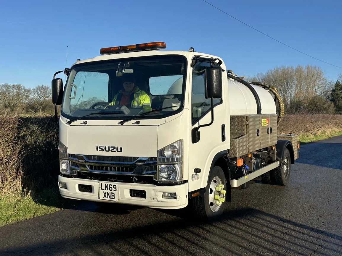 Isuzu N75 190 4 X 2 Vacuum/Jetter Tanker - LN69XNB