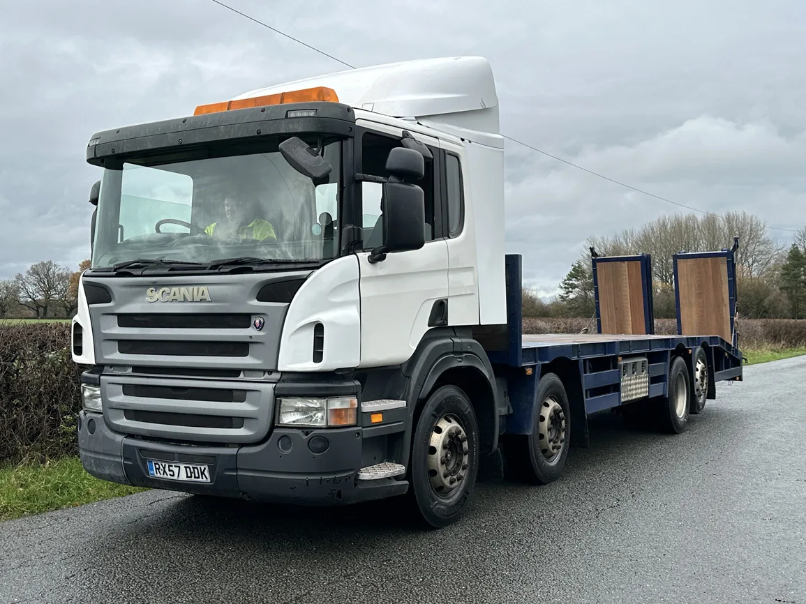 Scania P340 8 X 2 Beavertail - RX57DDK
