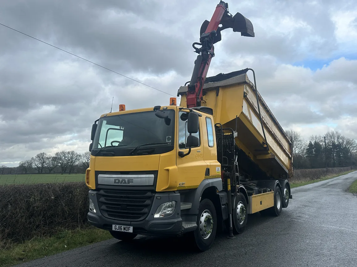 DAF CF 400 8 X 2 Steel Tipper with Grab - GJ16MOF