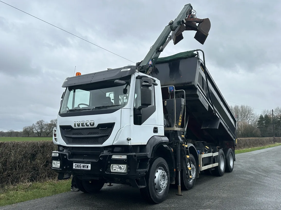 Iveco AD340T 8 X 4 Tipper with Grab LOW MILEAGE - GN16WKW