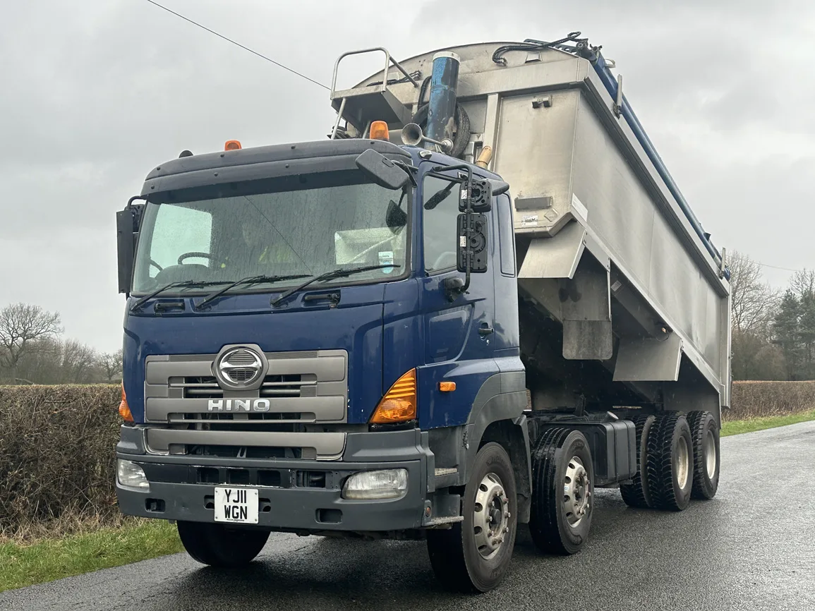 Hino FY700 3271 8 X 4 Alloy Tipper - YJ11WGN