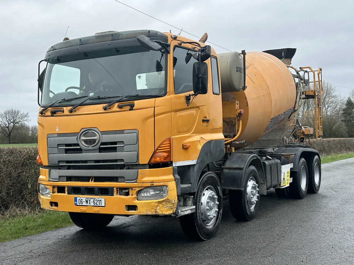 Hino FM700 3213 8 X 4 Concrete Mixer - 06WX6211