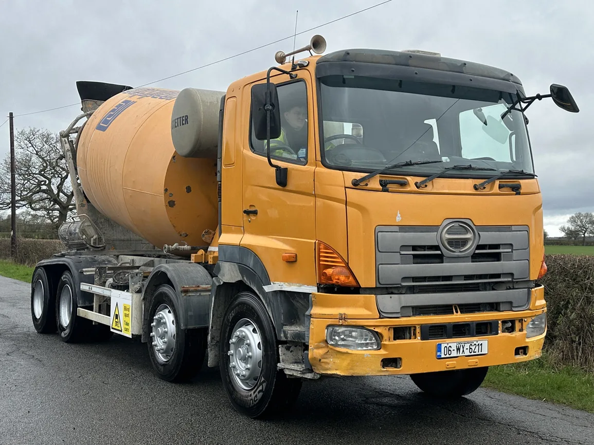 Hino FM700 3213 8 X 4 Concrete Mixer - 06WX6211 - Sotrex Limited