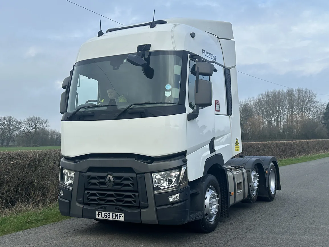 Renault T460 6 X 2 Tractor Unit - FL68ENF