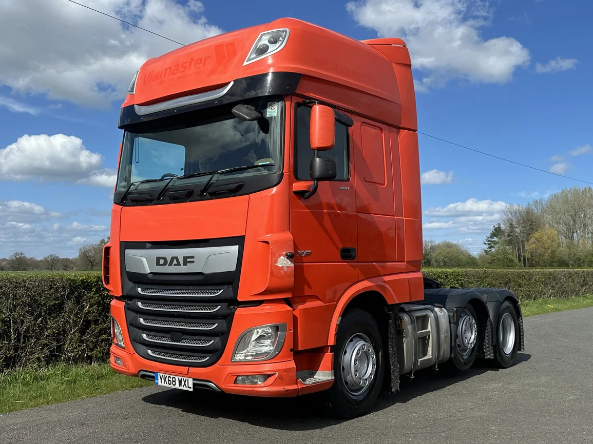DAF XF480 6 X 2 Tractor Unit - YK68WXL