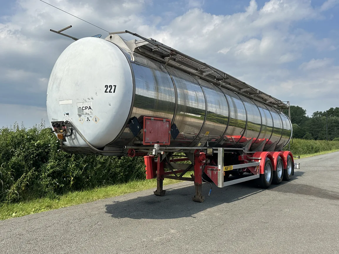 Indox Stainless GP Triaxle Tanker - C007084