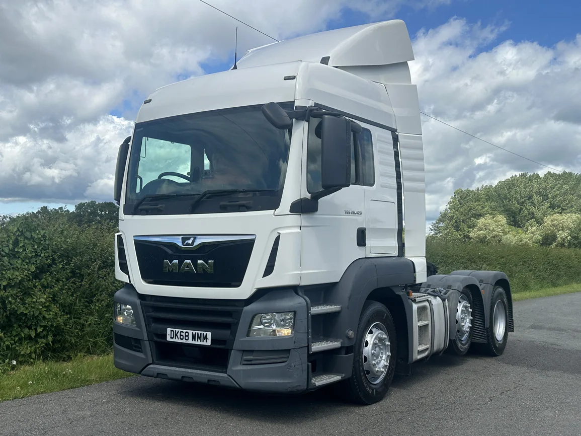 MAN TGS 26 420 6 X 2 Tractor Unit - DK68WMM