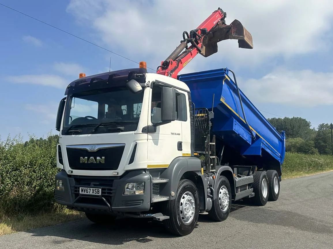 MAN TGS 32 400 8 X 4 Tipper with Grab - MV67XSB