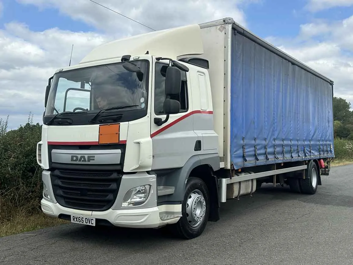 DAF CF 220 4 X 2 Curtainsider - Euro 6 - RX65OVC