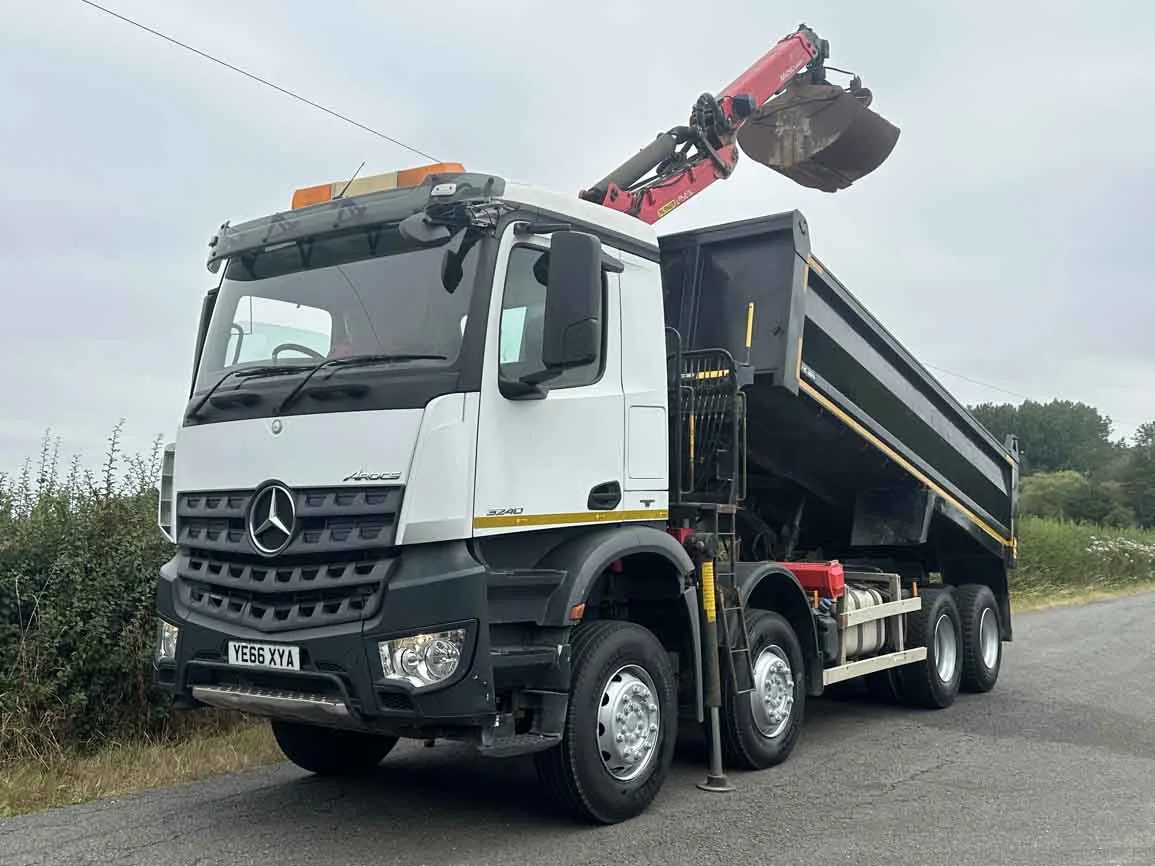 Mercedes Arocs 3240 8 X 4 Tipper Grab - Euro 6 - YE66XYA